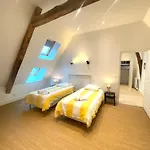 Ferienhaus Le Pressoir Du Chateau De Neuville - Piscine Chauffee - Jeux - Foret