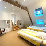 Le Pressoir Du Chateau De Neuville - Piscine Chauffee - Jeux - Foret