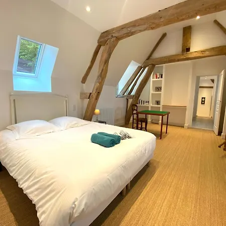 Le Pressoir Du Chateau De Neuville - Piscine Chauffee - Jeux - Foret