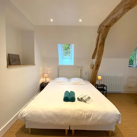 Le Pressoir Du Chateau De Neuville - Piscine Chauffee - Jeux - Foret Holiday home