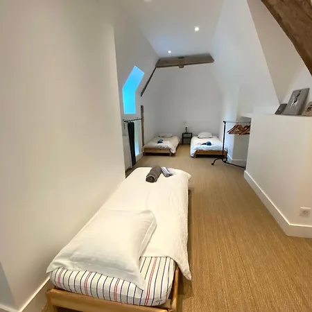 Le Pressoir Du Chateau De Neuville - Piscine Chauffee - Jeux - Foret Holiday home *