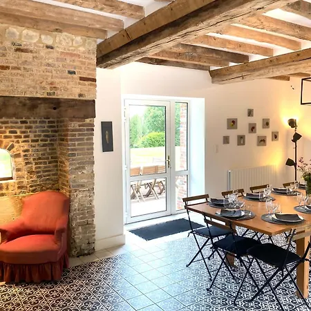 Holiday home Le Pressoir Du Chateau De Neuville - Piscine Chauffee - Jeux - Foret *