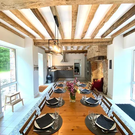 Le Pressoir Du Chateau De Neuville - Piscine Chauffee - Jeux - Foret *