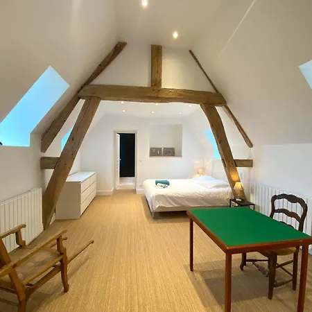 Le Pressoir Du Chateau De Neuville - Piscine Chauffee - Jeux - Foret Livarot-Pays-d'Auge