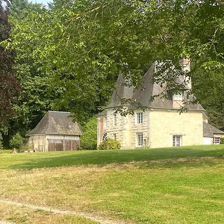 Holiday home Le Pressoir Du Chateau De Neuville - Piscine Chauffee - Jeux - Foret Livarot-Pays-d'Auge