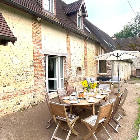 Le Pressoir Du Chateau De Neuville - Piscine Chauffee - Jeux - Foret Holiday home