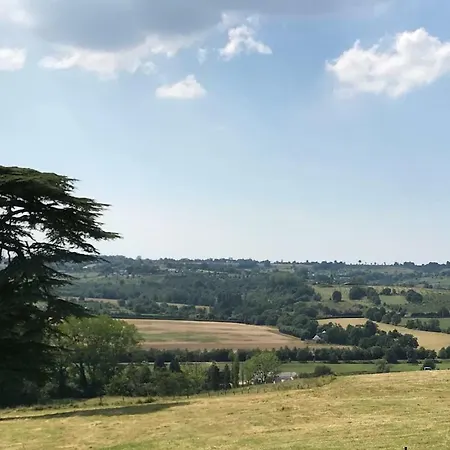 Le Pressoir Du Chateau De Neuville - Piscine Chauffee - Jeux - Foret