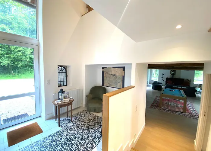 Holiday home Le Pressoir Du Chateau De Neuville - Piscine Chauffee - Jeux - Foret Livarot-Pays-d'Auge