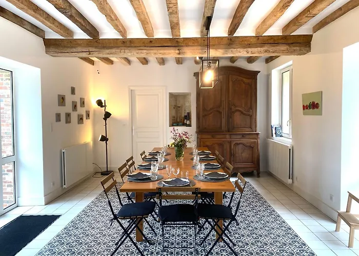 Le Pressoir Du Chateau De Neuville - Piscine Chauffee - Jeux - Foret Livarot-Pays-d'Auge